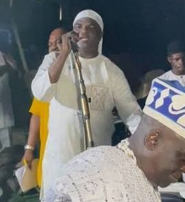 Obesere performing